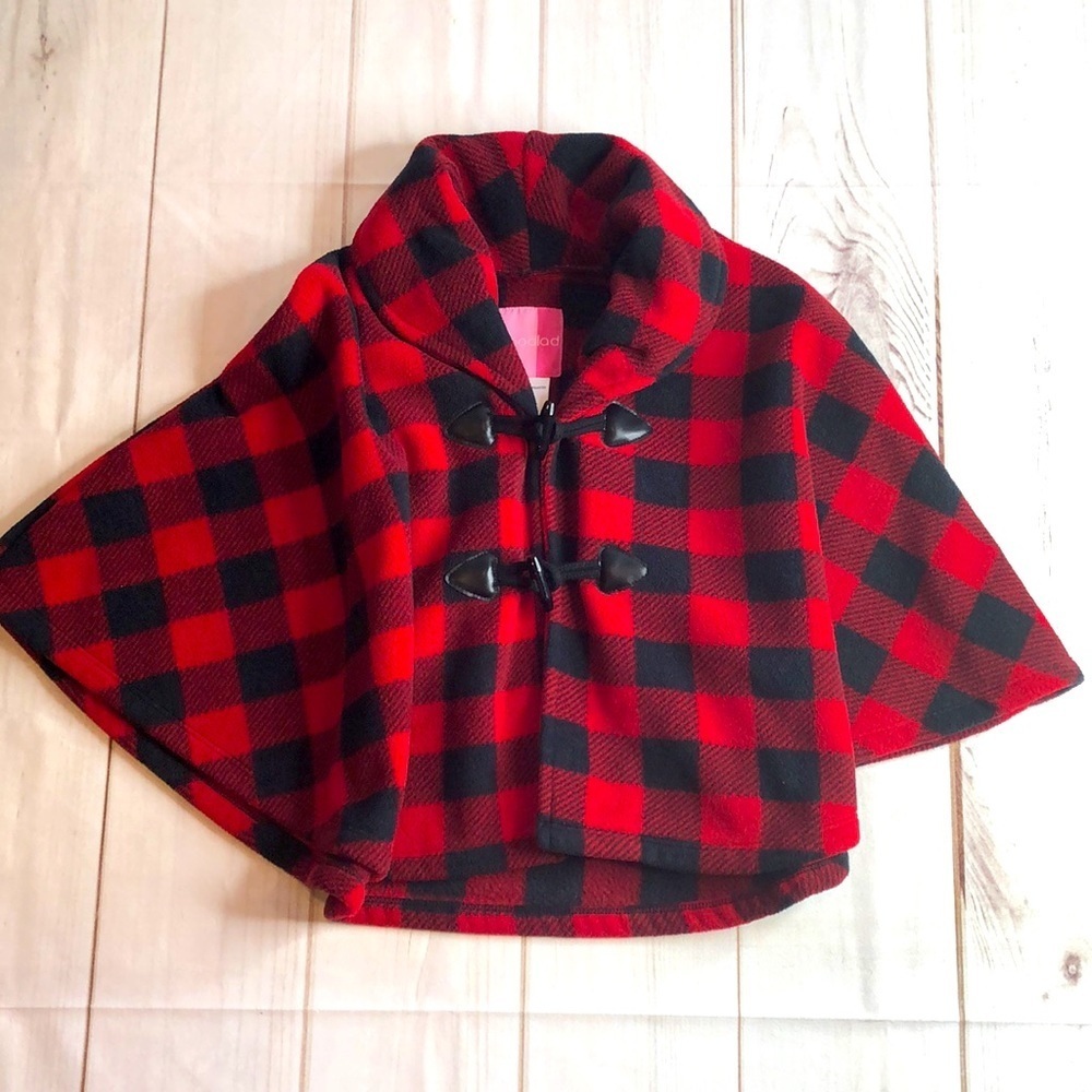 Red Black Tartan Plaid Flannel Poncho Front Toggle Close Little Girls One Size